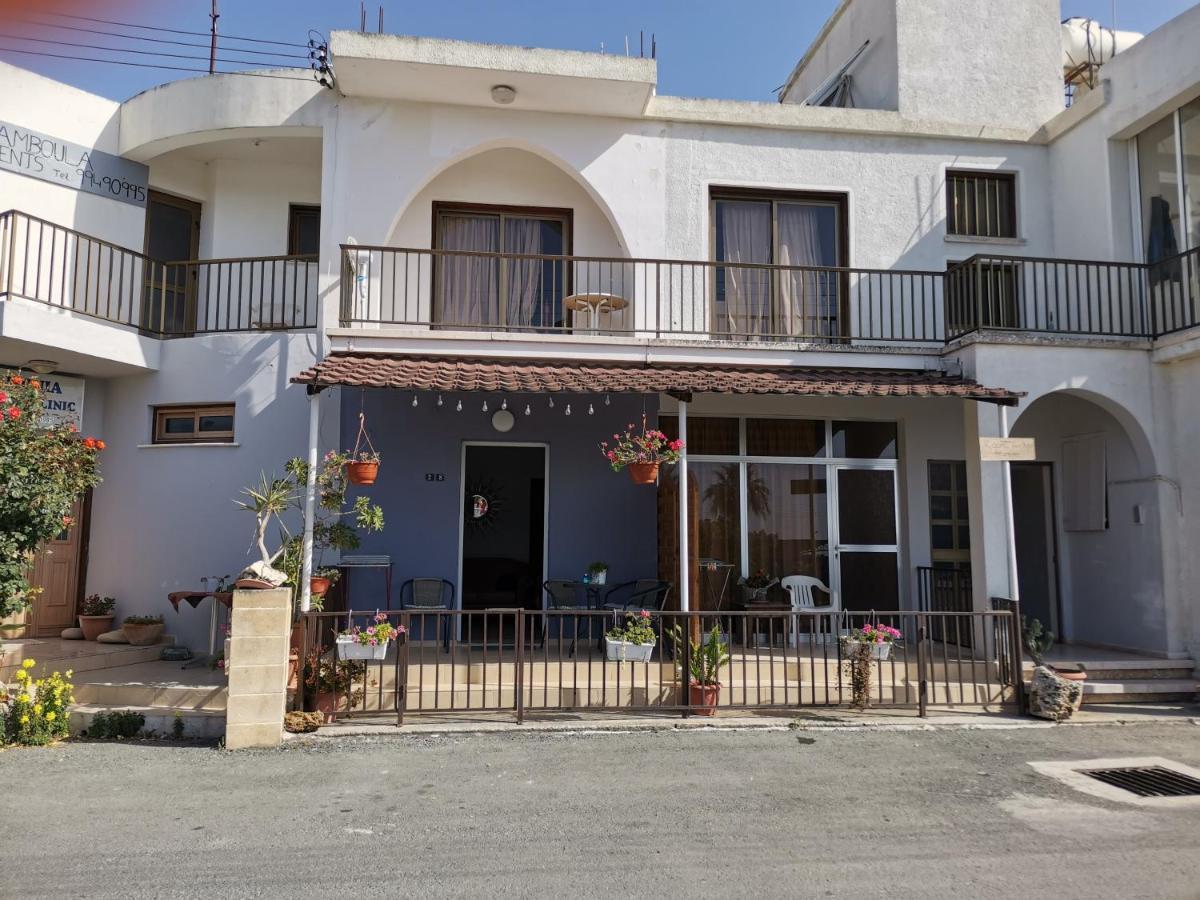 Hamboula Apartment Polis Luaran gambar