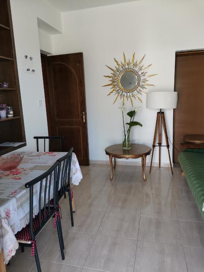 Hamboula Apartment Polis Luaran gambar